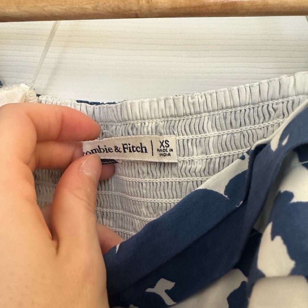 Abercrombie & Fitch Blue & White Floral Emerson Poplin Mini Dress – Size XS - Picture 4 of 4